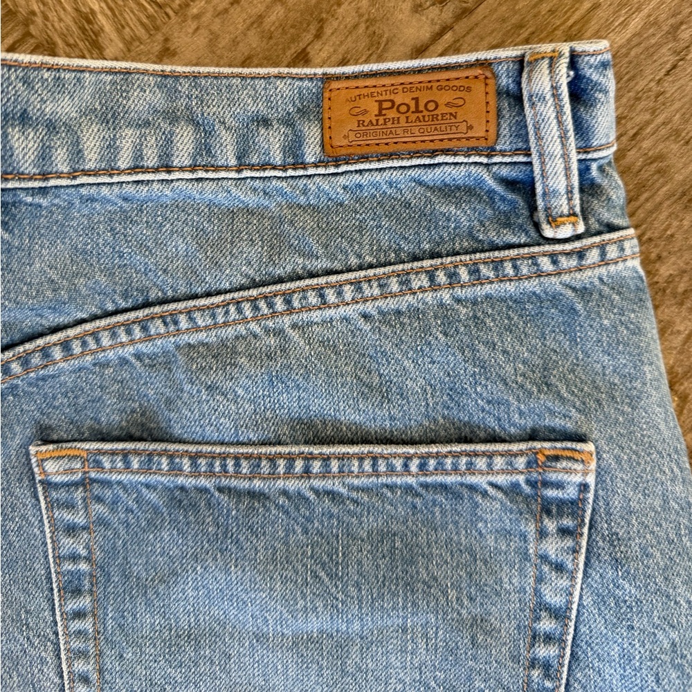 Polo Ralph Lauren Curved Tapered Jean COLOR: Matissa Wash
Style #: 0077356996 - Picture 7 of 14
